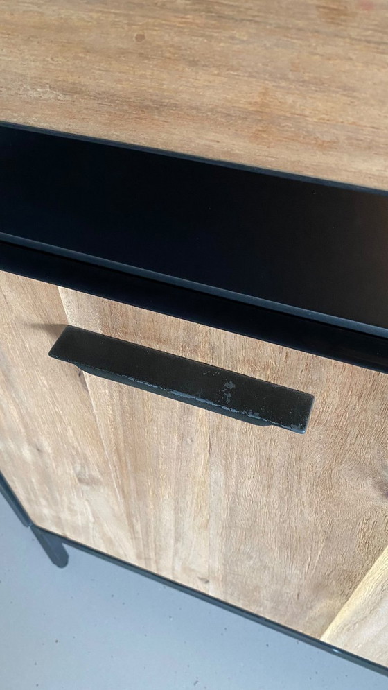 Credenza robusta in legno di acacia (240 cm) – Con illuminazione LED e ampio spazio – Credenze, Wood (photo 10 of 11)