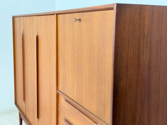 Aparador alto de teca de mediados de siglo, de la década de 1960 – Mueble para salón – Aparador (photo 16 of 20)