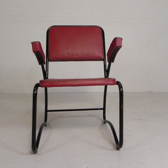 Image 1 of Conjunto de 4 sillones y mesa de centro con estructura tubular de estilo Bauhaus, década de 1950.