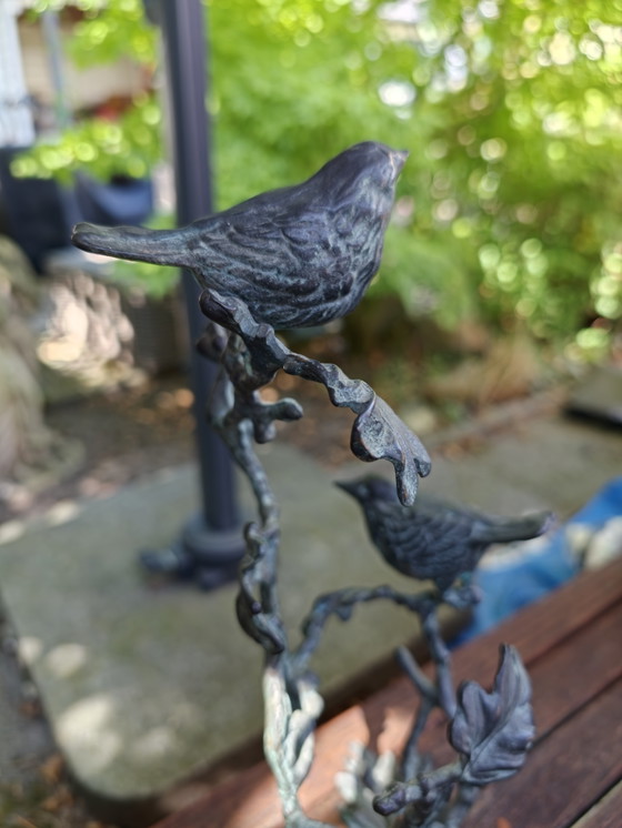 Image 1 of Sculpture en bronze : 2 oiseaux sur des branches feuillues, belle patine