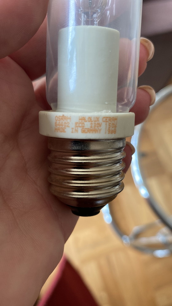 Image 1 of 2 lampadaires Pradina blancs