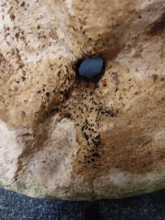 Image 1 of 1 jardinière française en pierre naturelle magnifiquement patinée, datant des années 1960