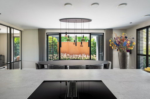 Keijser & Co Cone Dining Table