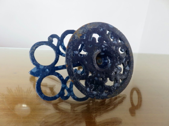 Huevera de hierro fundido esmaltado en azul, para 8 huevos, Francia, 1950 – Objetos decorativos, Cast Iron (photo 8 of 12)