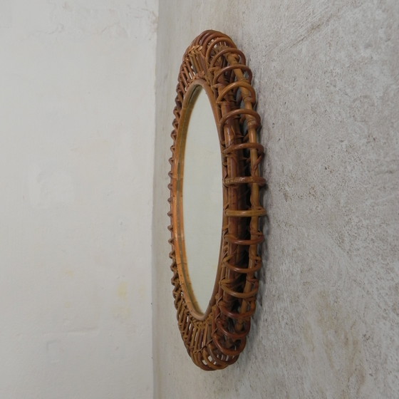 Image 1 of Ronde Vintage Spiegel Met Bamboe Rand in de Stijl van Franco Albini