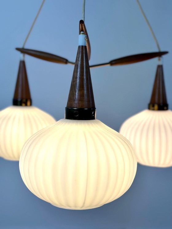 Image 1 of Lustre scandinave Louis Kalff vintage 1960