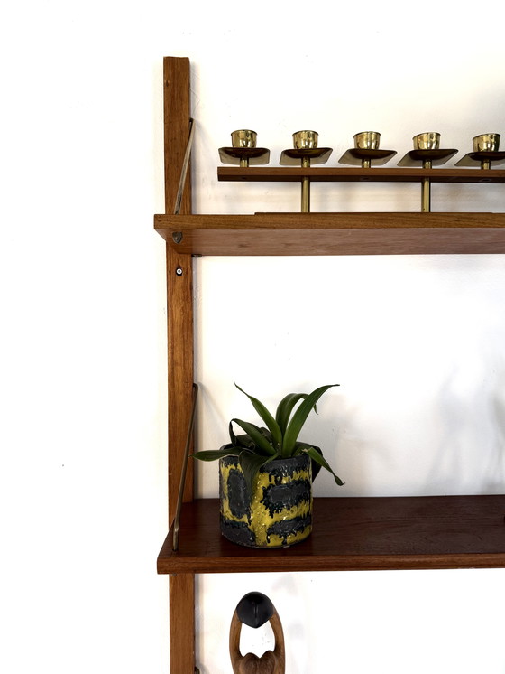 Image 1 of Vintage Deens teakhouten wandsysteem ‘60