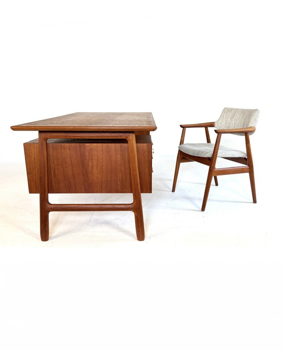 Image 1 of Scrivania vintage in teak, modello 75, Gunni Omann anni '60