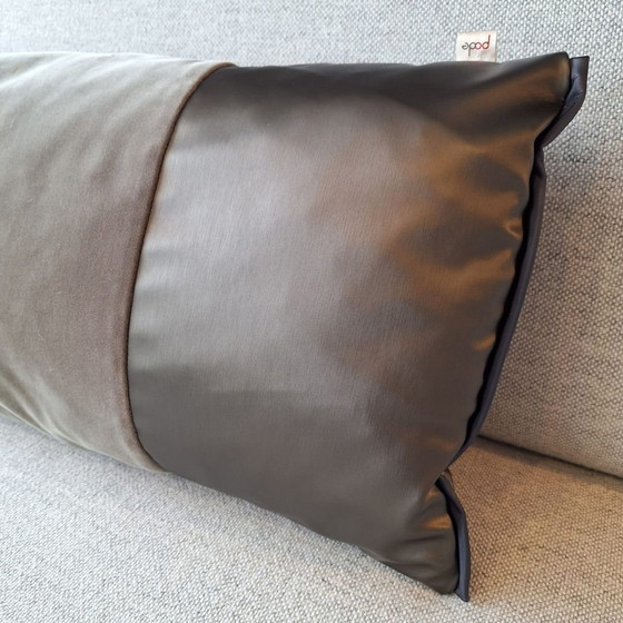 Image 1 of durian ombra