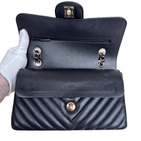 Chanel Classic Flap Small – Crossbody bags, Lambskin (photo 12 of 28)