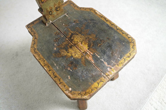 Image 1 of Handbemalter Tiroler Kinderstuhl - 19. Jahrhundert Alpine Volkskunst