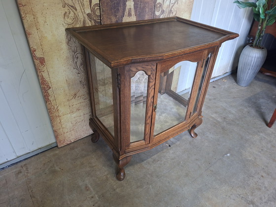 Image 1 of Antieke klassieke vitrinekast, servieskast, whiskeybar, wijnkast met afneembaar dienblad afm: 79x53cm en 80cm hoog.