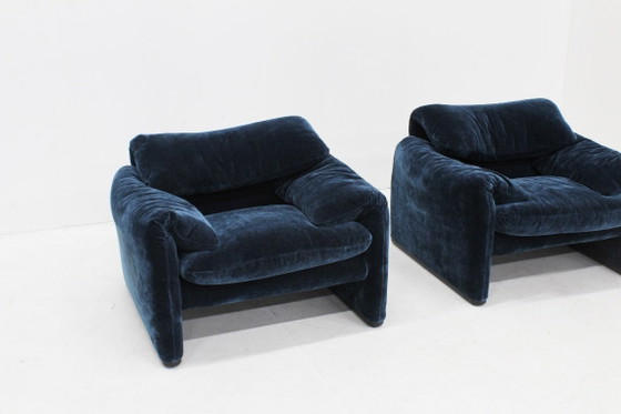 Poltrone Cassina Maralunga di Vico Magistretti, set di 2, Velluto, Blu, Vintage (foto 9 di 11)