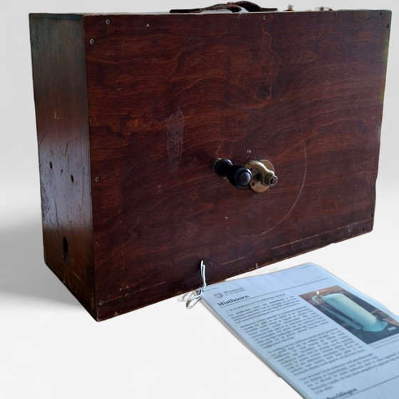 Image 1 of Antique hand-operated ship's fog horn in wooden resonance box – working – ca. 1900
