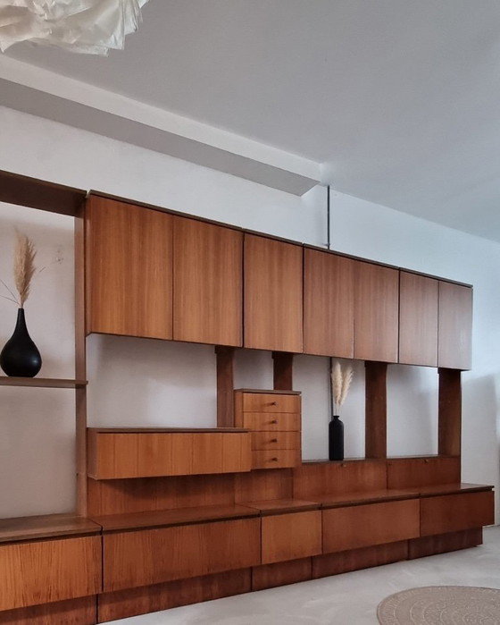 70's Wall cabinet – Wood (photo 3 of 24)