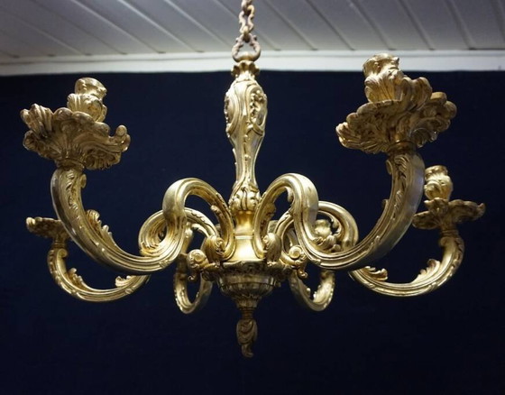 Lustre massif en bronze pour bougies. (photo 2 of 5)