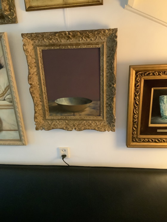 Image 1 of Cuenco con marco clásico de madera.