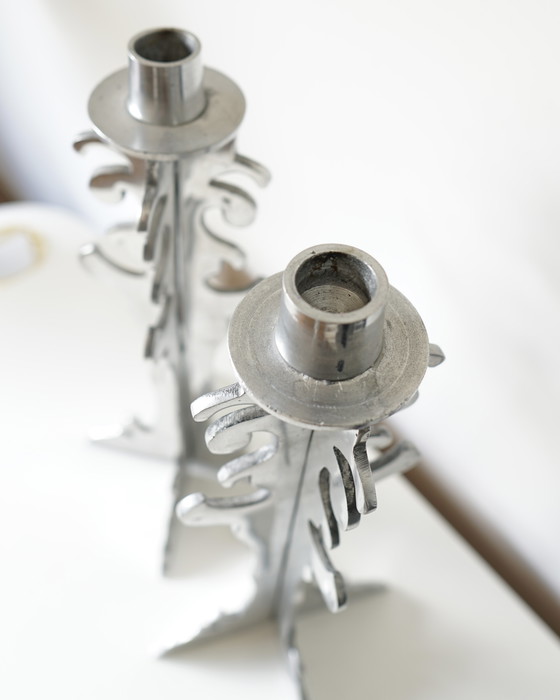 Image 1 of Pair of Brutalist candlesticks in vintage carved chromed metal - 1970s