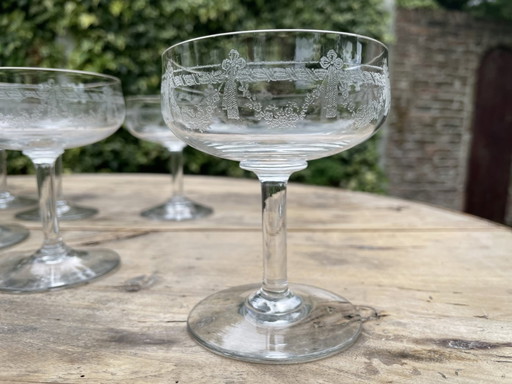 9x Gravierte Champagne Coupes Champagnergläser 19. Jahrhundert Französisch