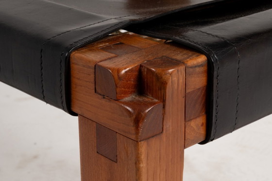 Image 1 of Pierre Chapo. Set aus 8 „S11“-Stühlen aus Ulme und Leder. 1960er-70er Jahre.