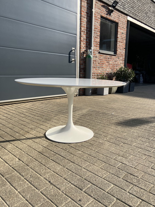 Originele Ronde Knoll Tulip Eettafel (137cm) Wit Laminaat in Topstaat!