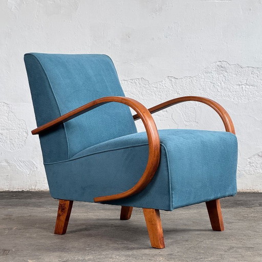Pair of Halabala H-410 Lounge Chairs, Fully Restored, 1930s