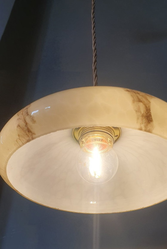 Image 1 of Lampada a sospensione vintage in vetro opalino effetto marmo, in stile Art Déco.