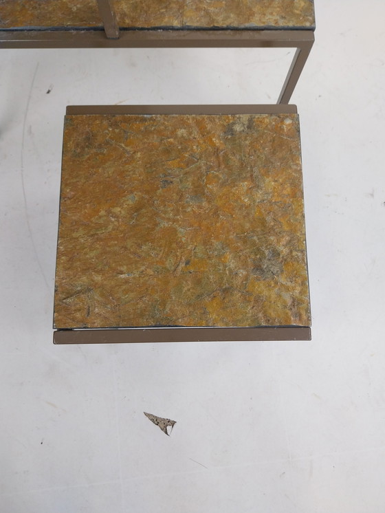 Image 1 of 1 set di 3 tavolini laterali in ardesia, stile brutalista anni '70