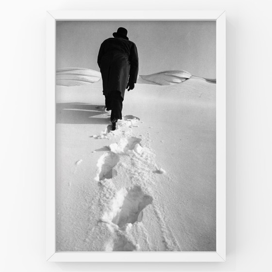 Image 1 of 1x Severe Winter 1947 — Walker in snowy landscape