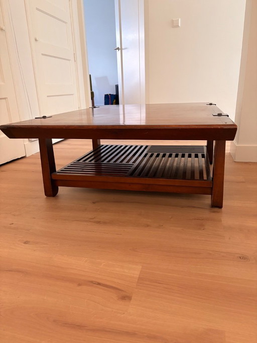 Roche Dobois, La route de la soie. Coffee table.