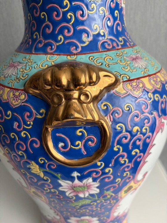 XXL Chinese porcelain lidded vase with cartouche (1970s) (photo 5 of 7)