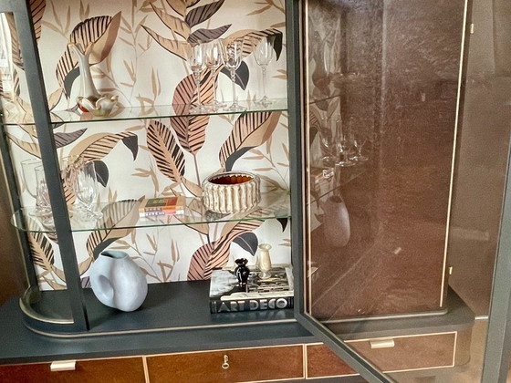 Image 1 of Mobile Art Déco con vetrina in vetro curvo – Restaurato, impiallacciatura in radica, illuminazione