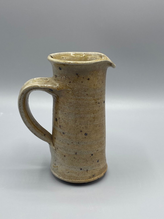 Handgemaakte aardewerken kan met zandbeige glazuur en een smalle tuit. – Servies (photo 3 of 7)