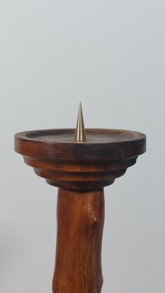 Image 1 of Vintage gedraaide houten kandelaar met kaarsenplateau.