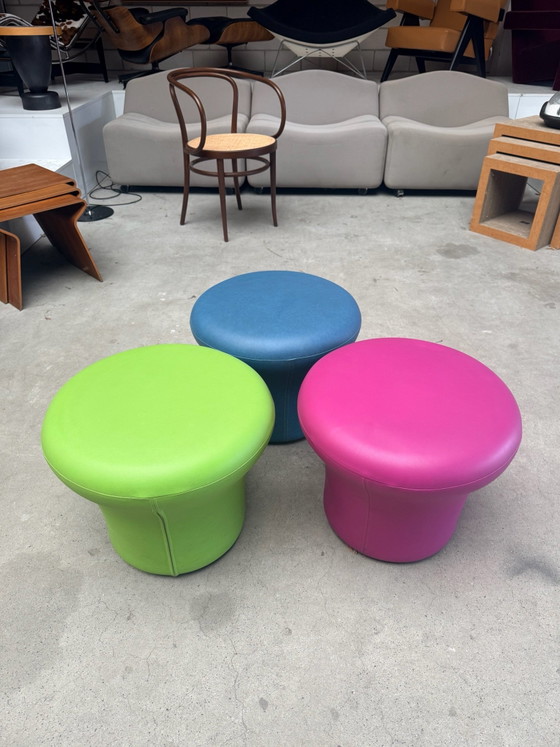 Artifort Mushroom footstool, Footstools & poufs, Leather, Green, Modern (photo 5 of 8)