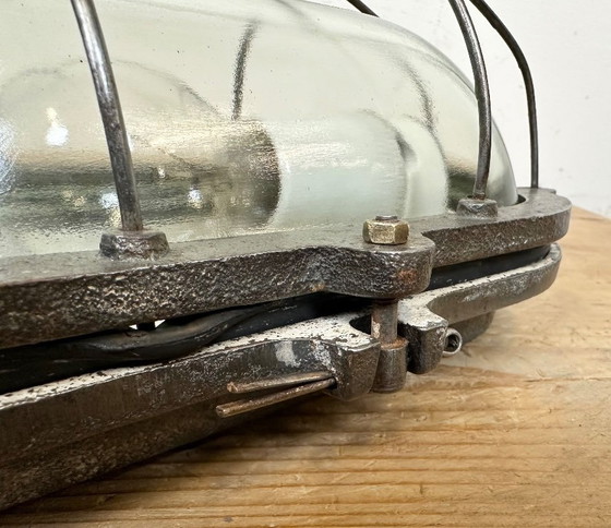 Image 1 of Industrielle Wandleuchte aus Gusseisen, 1960er Jahre