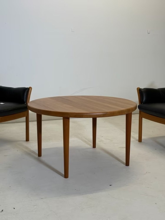 Image 1 of 4 fauteuils Illum Wikkelso, 1 ensemble table et chaises Silkeborg (cfc)