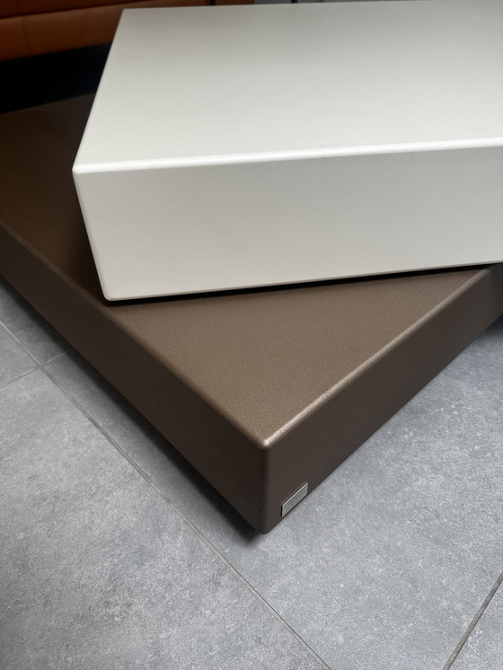 Image 1 of Mesa baja Leolux Trovo