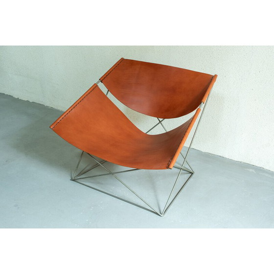 Image 1 of Fauteuil vintage "Butterfly" en métal et cuir havane par Pierre Paulin, 1965