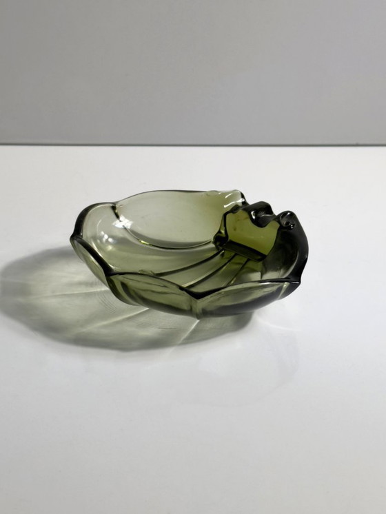 Image 1 of Vintage jaren 70 gerookte glazen schelpkom asbak zeepbakje groen Luminarc Arcoroc schelpplaat