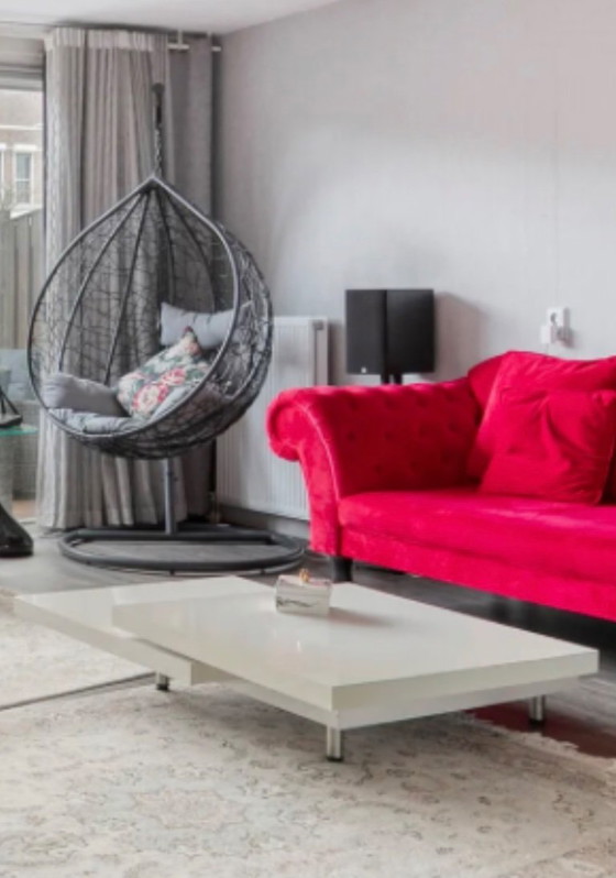 Ensemble de canapés Chesterfield de luxe en velours rouge – Canapés 3 places, Textile (photo 5 of 7)