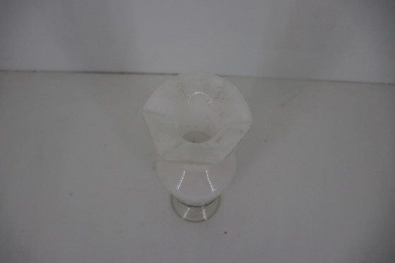 Image 1 of Vintage opaline / milk glass vase with splatter pattern (23 cm)
