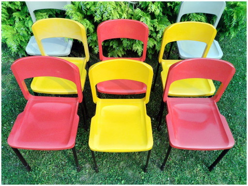 Set of 6+2 vintage 1970 space age chairs