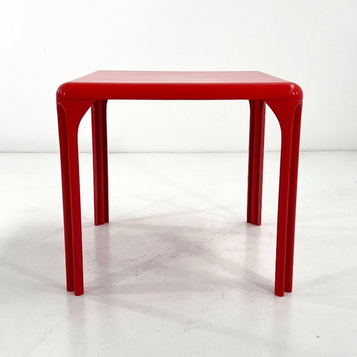 Table de salle à manger Red Stadio de Vico Magistretti pour Artemide, années 1970