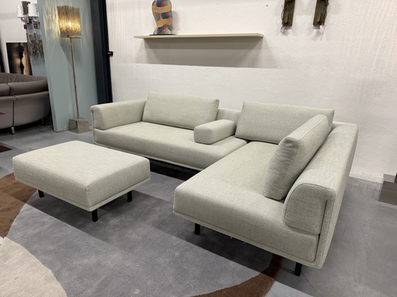 Image 1 of Sofá esquinero Eyye Dura Lounge con puf de tela Milton Spirit
