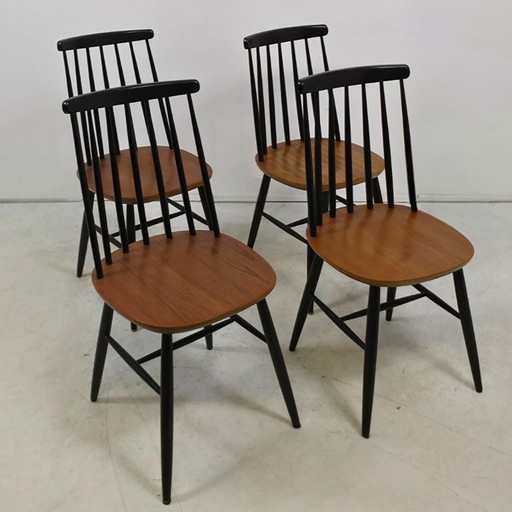 Ensemble de 4 chaises de salle à manger à barreaux style Topivaara années 60