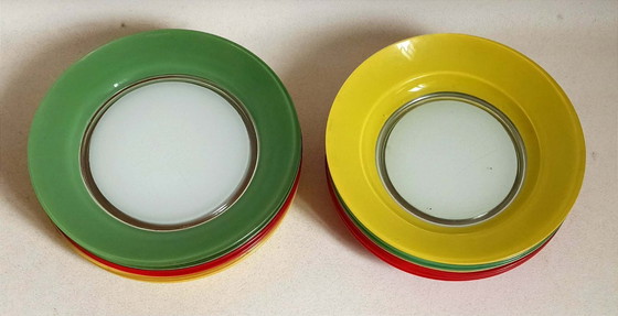 Image 1 of Juego de 14 platos llanos y hondos Duralex de la década de 1970