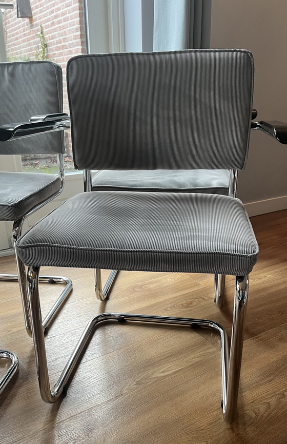 Image 1 of 5x poltrona Zuiver Ridge Rib grigio chiaro