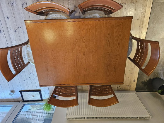 Image 1 of Calligaris Vario eettafel met 6 Calligaris Marta stoelen – kersenhout