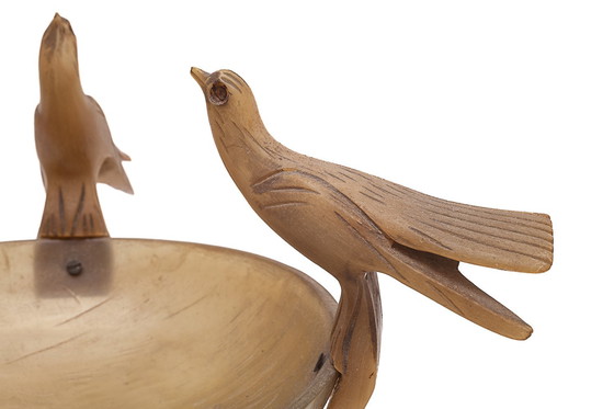 Image 1 of Piccola tazza in corno intagliato